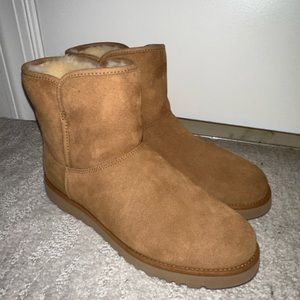UGG minis!!!